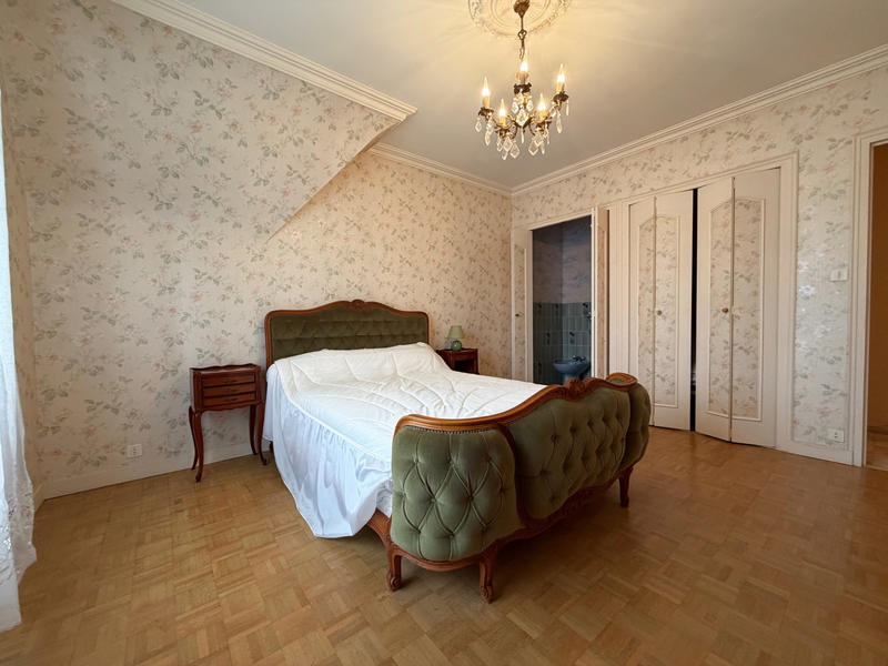 Maison - 158 m² - 7 pièces