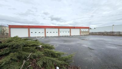 Local commercial - 1 471 m² - 2 pièces