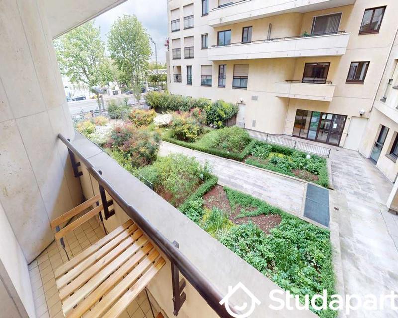 Chambre - 100 m² - 1 pièce