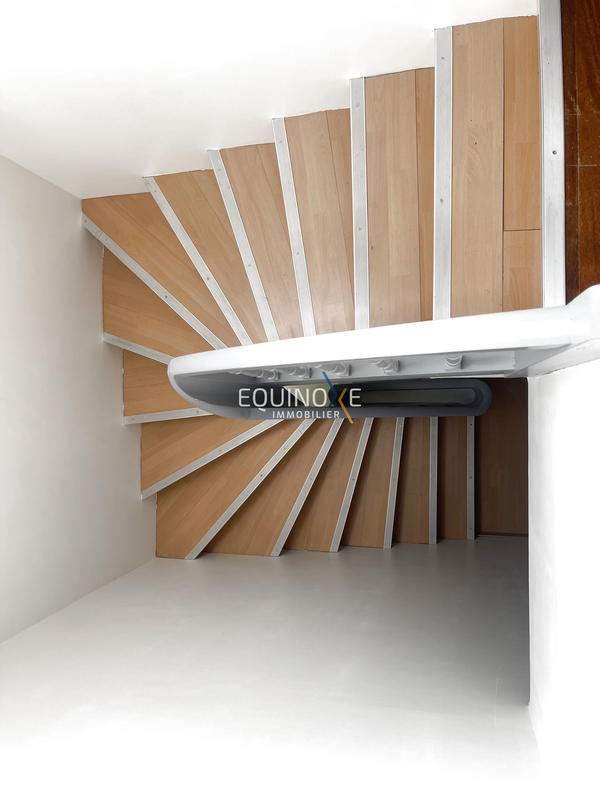 Villa - 188 m² - 9 pièces