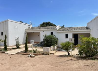 Propriété - 304 m² - 12 pièces