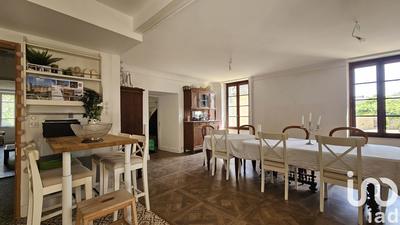 Maison de village - 216 m² - 12 pièces