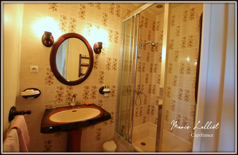 Maison - 343 m² - 12 pièces