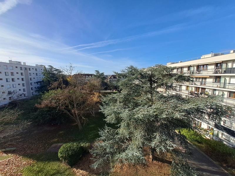 Appartement - 74 m² - 5 pièces