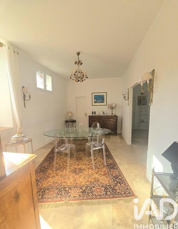 Maison - 253 m² - 8 pièces