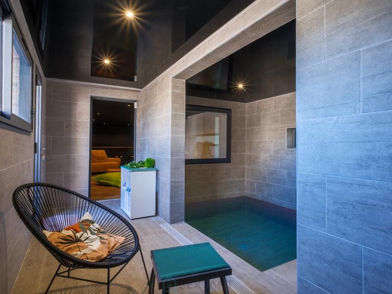 Villa - 318 m² - 7 pièces