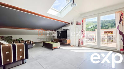 Appartement - 100 m² - 4 pièces