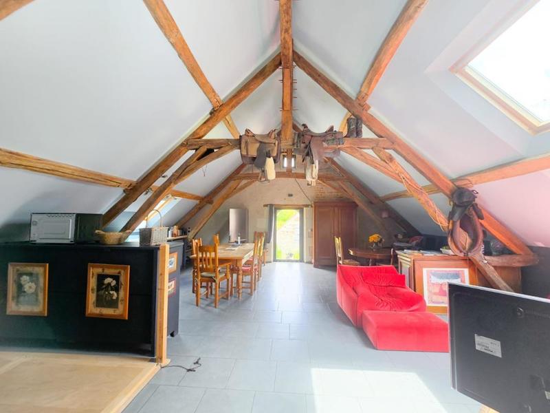 Maison - 220 m² - 5 pièces