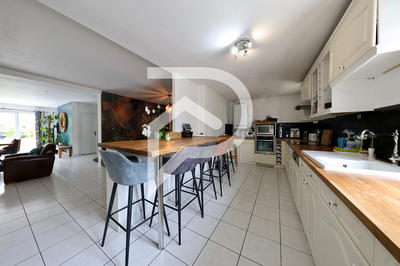 Maison - 140 m² - 7 pièces