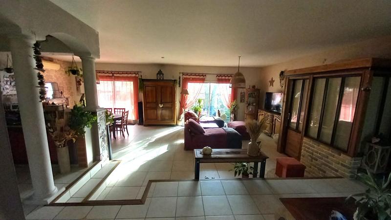 Maison traditionnelle - 185 m² - 7 pièces