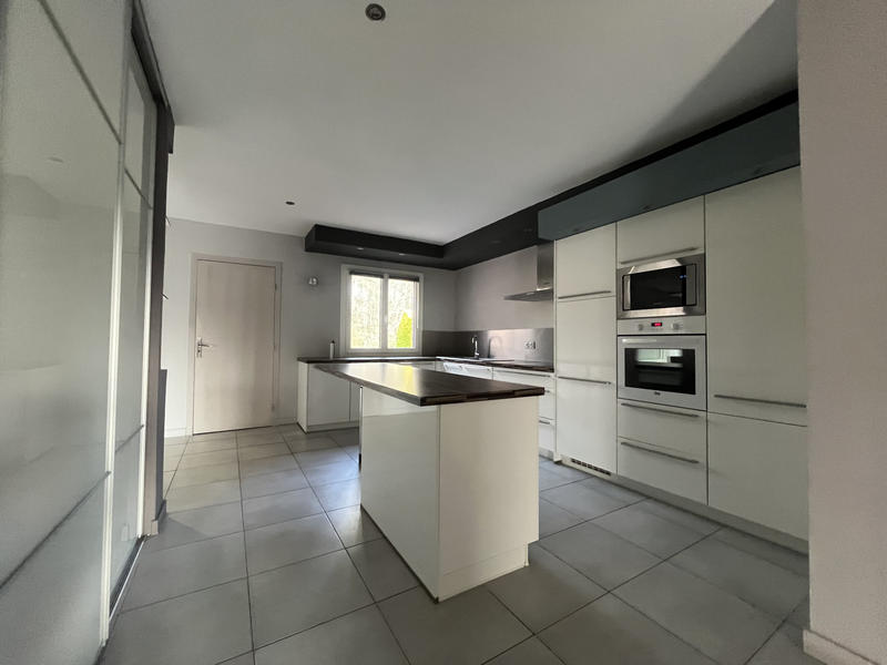 Maison - 90 m² - 3 pièces