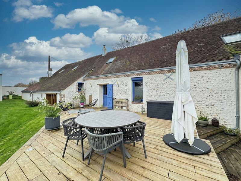 Maison - 335 m² - 8 pièces