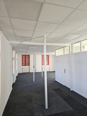 Bureau - 825 m²
