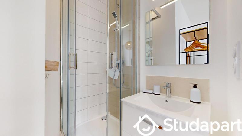 Chambre - 12 m² - 1 pièce