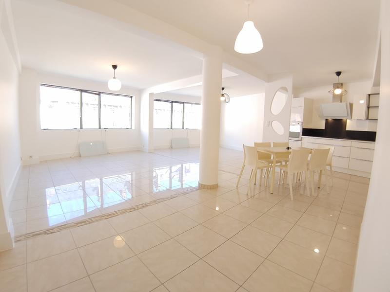 Appartement bourgeois - 176 m² - 4 pièces