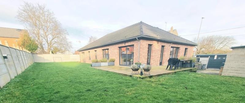 Maison - 208 m² - 7 pièces