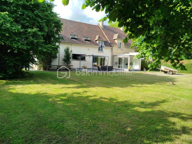 Maison - 248 m² - 11 pièces