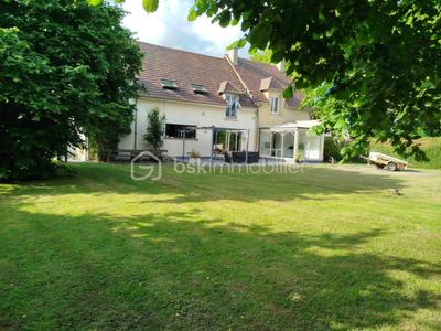 Maison - 248 m² - 11 pièces