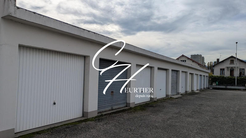 Parking / Garage - 14 m²