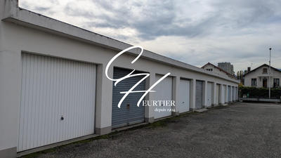 Parking / Garage - 14 m²