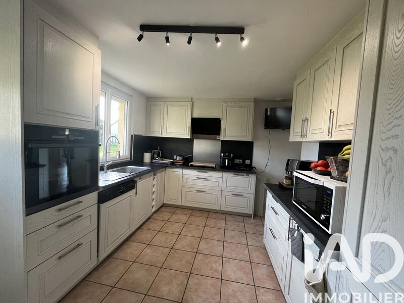 Maison - 170 m² - 8 pièces