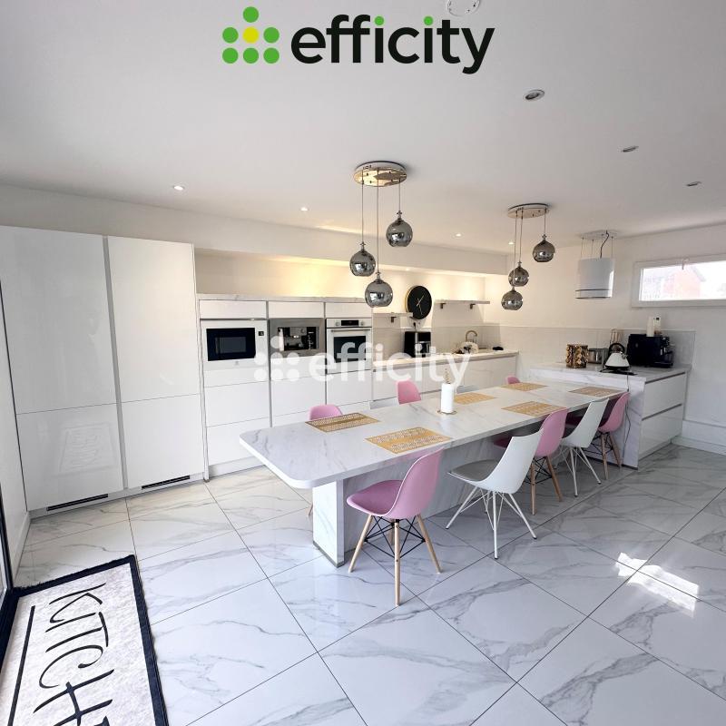 Maison - 180 m² - 5 pièces