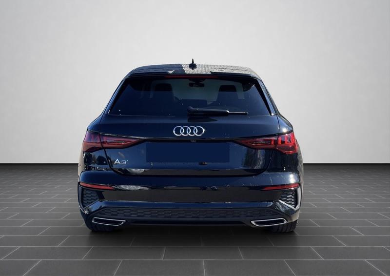 Audi A3 sportback 40 TFSIe 204 s-Line Hybride Rechargeable / Toit Ouvrant Camera de Recul Coffre Elec Sieges Alcantara Volant Méplat
