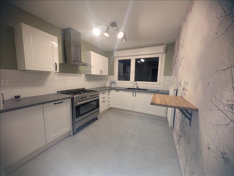 Appartement - 86 m² - 4 pièces