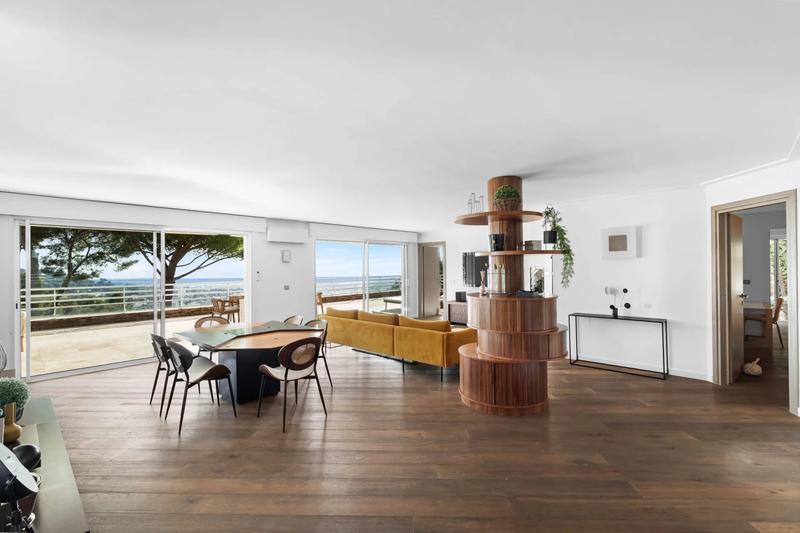 Appartement - 156 m² - 5 pièces