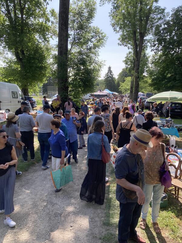 Vide grenier des promenades de st evre