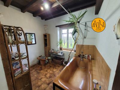 Propriété - 110 m² - 4 pièces