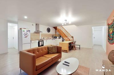 Chambre - 8 m² - 5 pièces