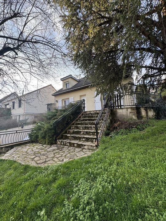 Maison - 118 m² - 5 pièces