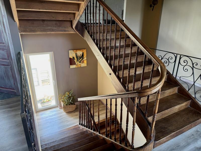 Maison - 210 m² - 6 pièces