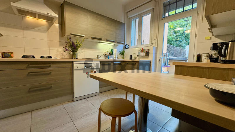 Maison - 169 m² - 7 pièces