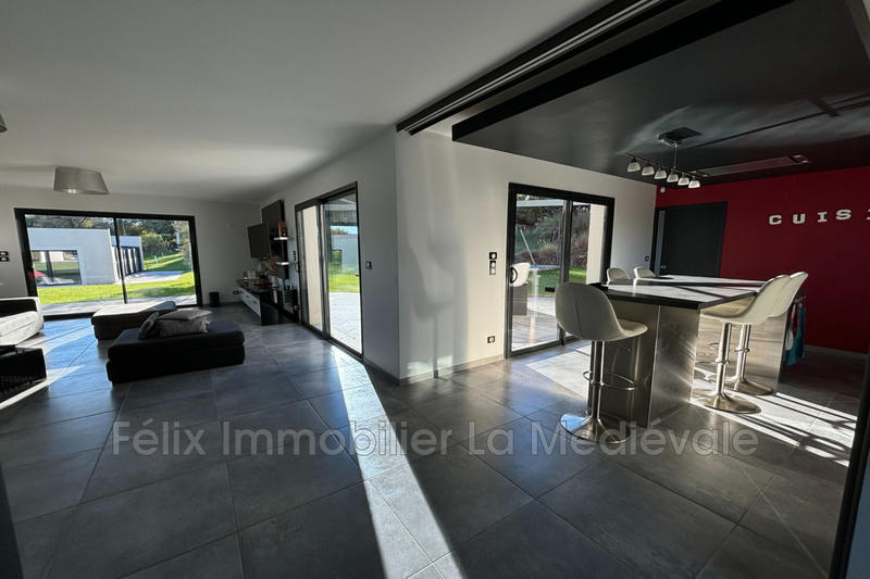 Villa - 255 m² - 5 pièces