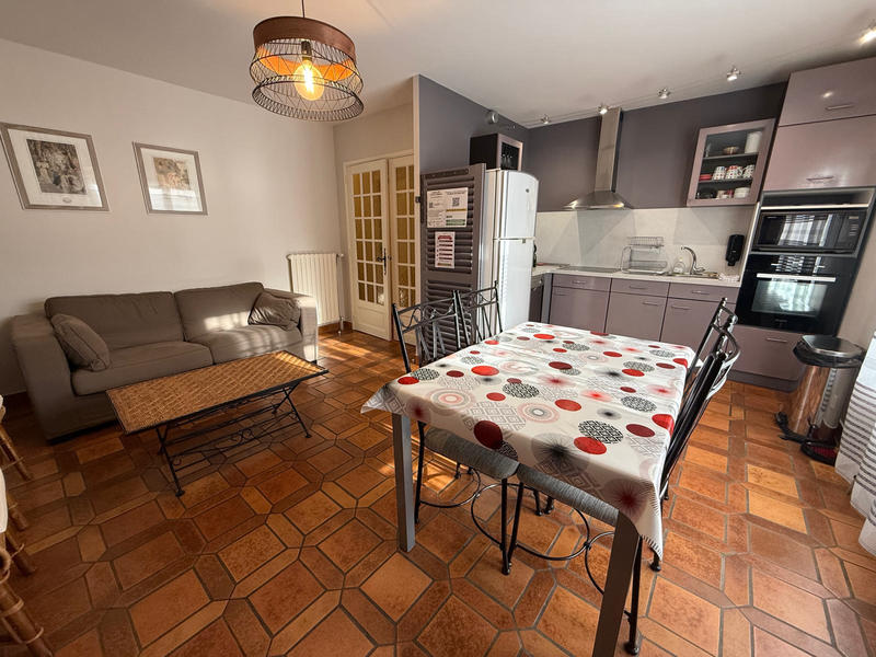 Maison - 221 m² - 8 pièces