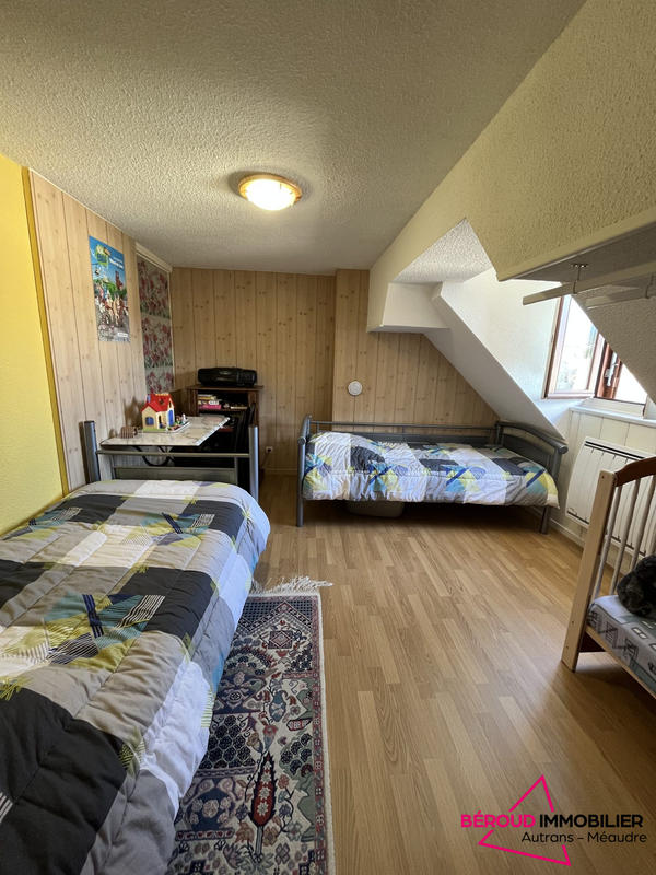 Appartement - 97 m² - 6 pièces