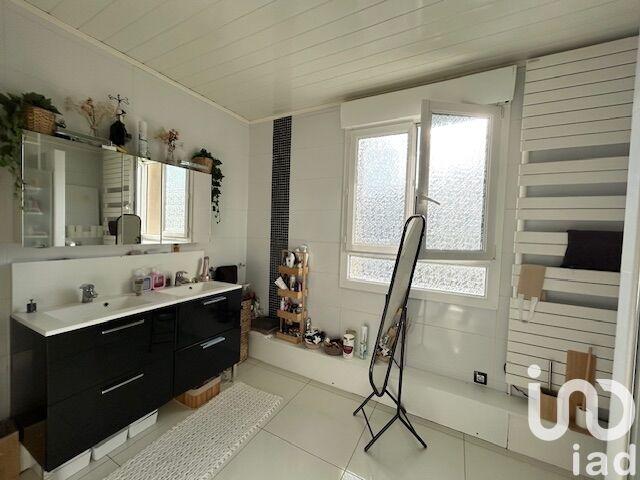 Maison - 121 m² - 5 pièces