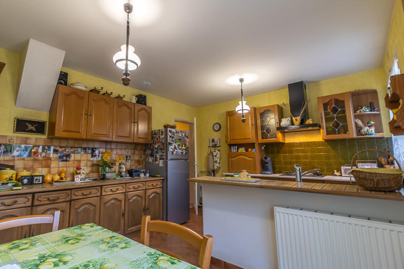 Maison - 137 m² - 6 pièces