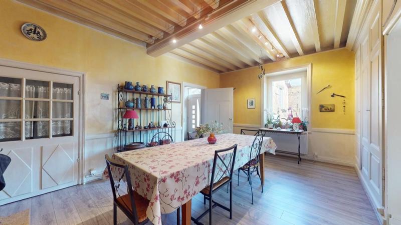 Maison - 240 m² - 5 pièces