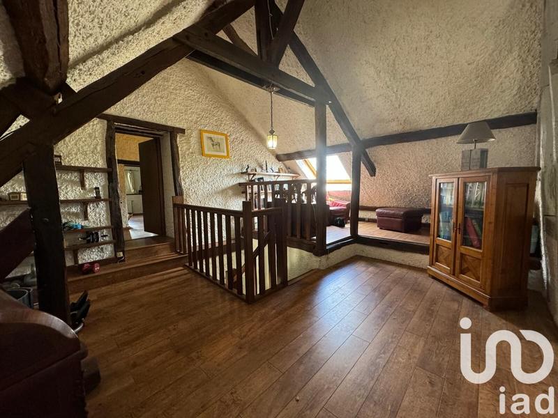 Maison - 234 m² - 8 pièces