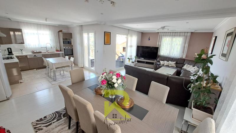 Villa - 180 m² - 7 pièces