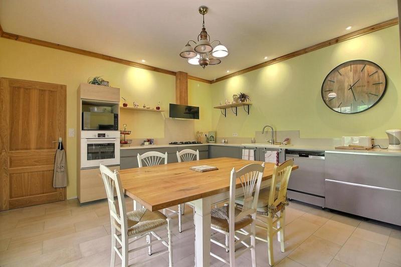 Maison - 196 m² - 7 pièces