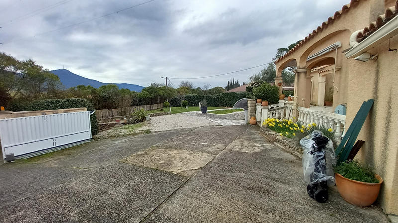 Villa - 137 m² - 6 pièces