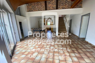 Maison - 220 m² - 11 pièces