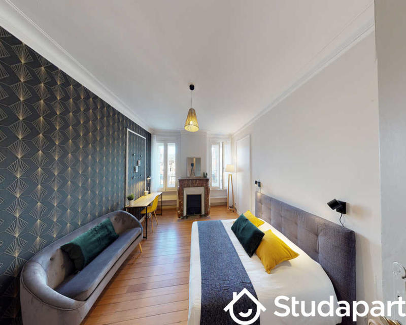 Chambre - 140 m² - 1 pièce