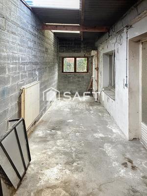 Local commercial - 161 m² - 5 pièces