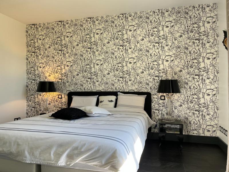 Maison - 240 m² - 8 pièces