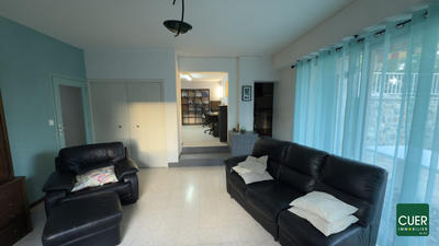 Maison - 245 m² - 9 pièces